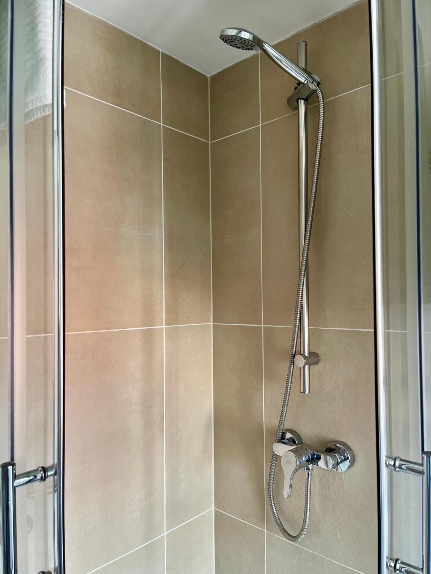 Flores City Center Studio - Easy Self-Check-In Graz Exteriör bild