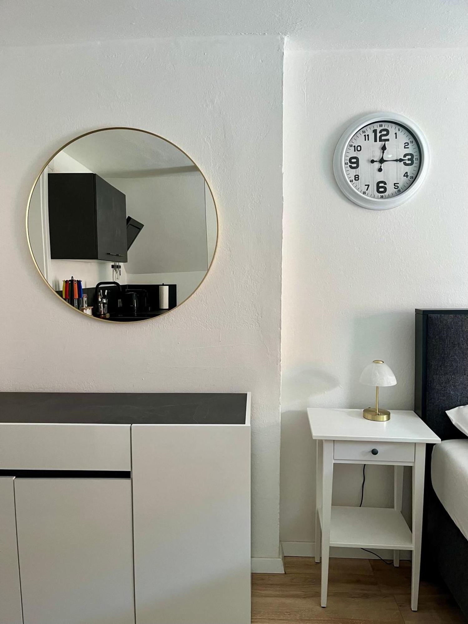 Flores City Center Studio - Easy Self-Check-In Graz Exteriör bild